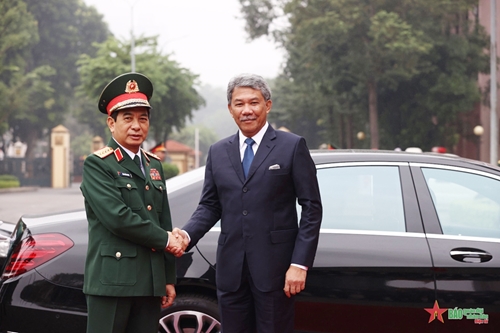 Đại tướng Phan Văn Giang chủ trì lễ đón Bộ trưởng Quốc phòng Malaysia 